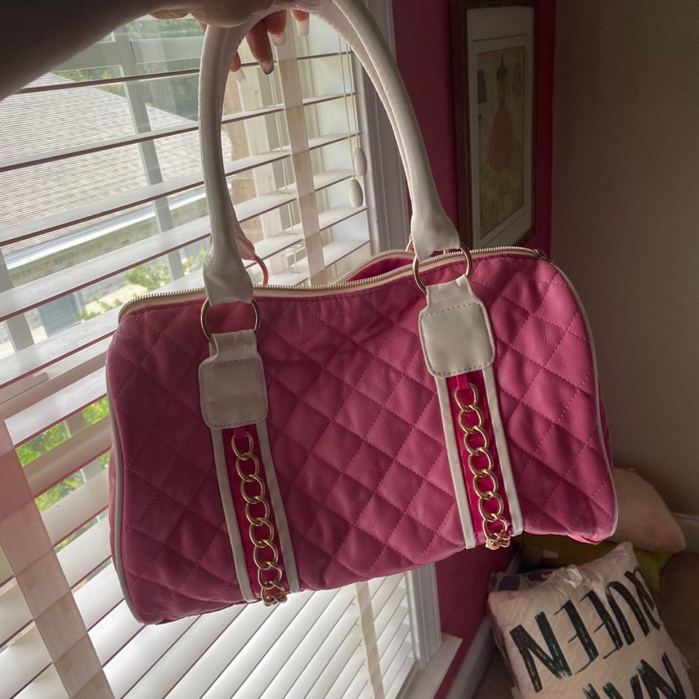Nicki Minaj pink Friday bag